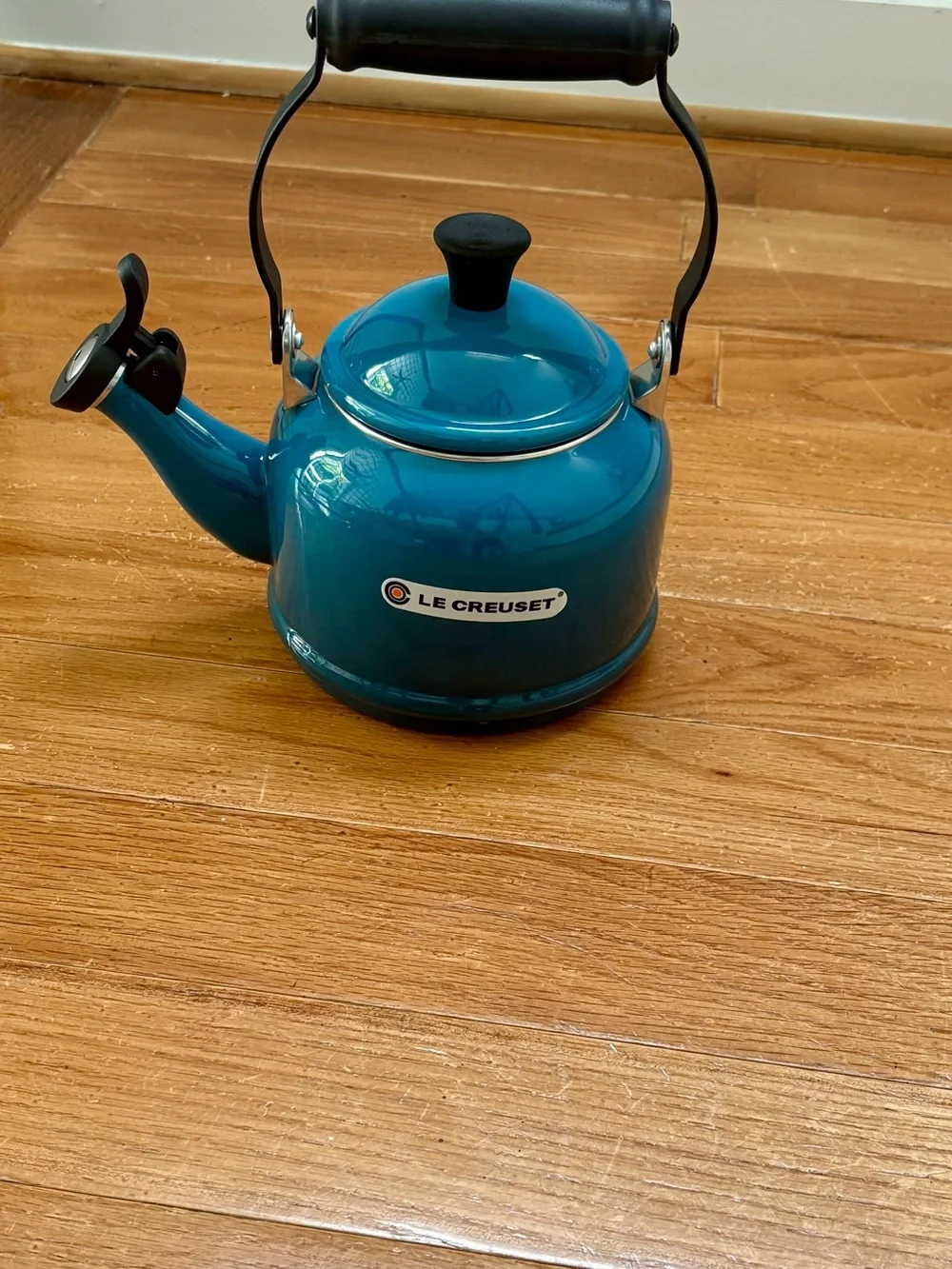 Le Creuset 1.1L Demi Kettle in Deep Teal